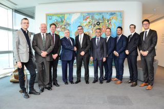 DP World Australia extends cooperation with CMA CGM