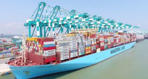 Containership Mumbai Maersk